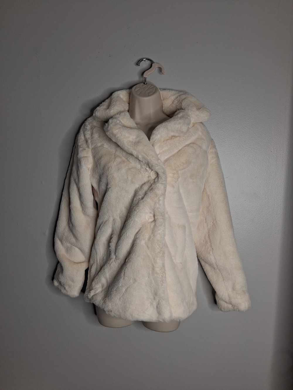 Women's JouJou Beige Faux Fur Size 14 Coat(Pre-Owned)